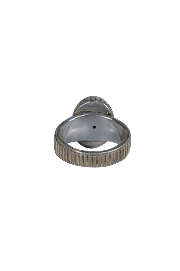 Anna Beck - Silver Ribbed Ring w/ Large Black Stone Sz 7.5 - Current Boutique