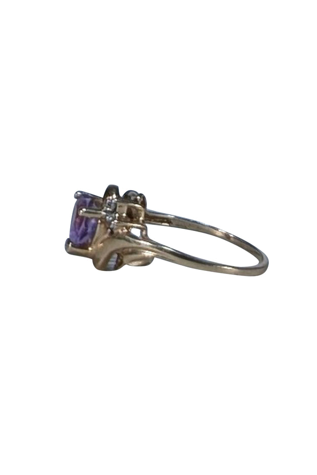 No Label - 10K Gold w/ Purple Heart Stone Ring Sz 6 - Current Boutique