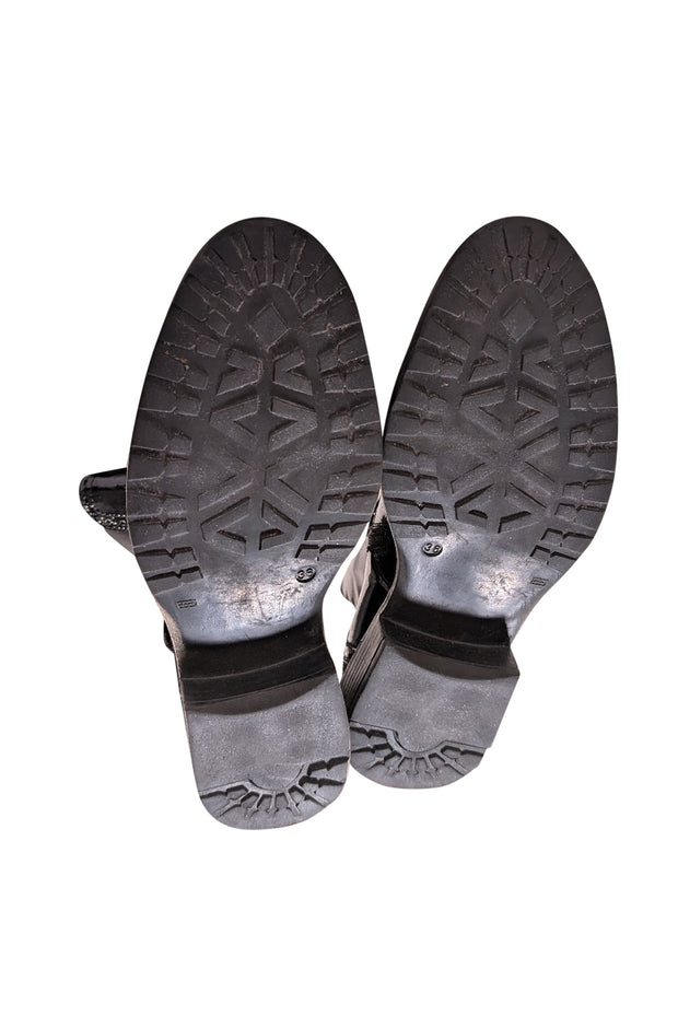La Perla - Black Patent Textured Short Boots Sz 6 - Current Boutique