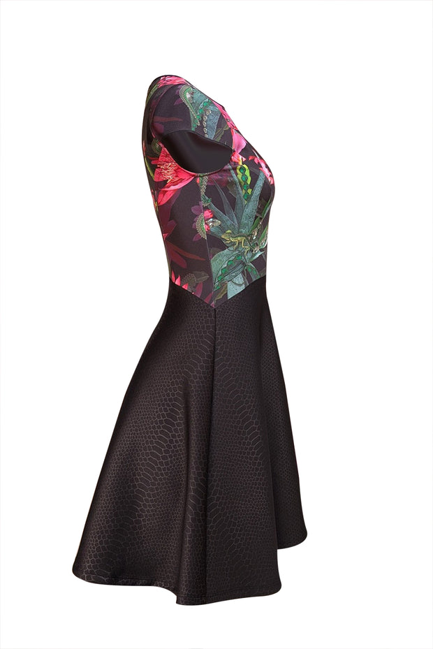 Ted Baker - Black & Multicolor Floral Short Sleeve Dress Sz 4