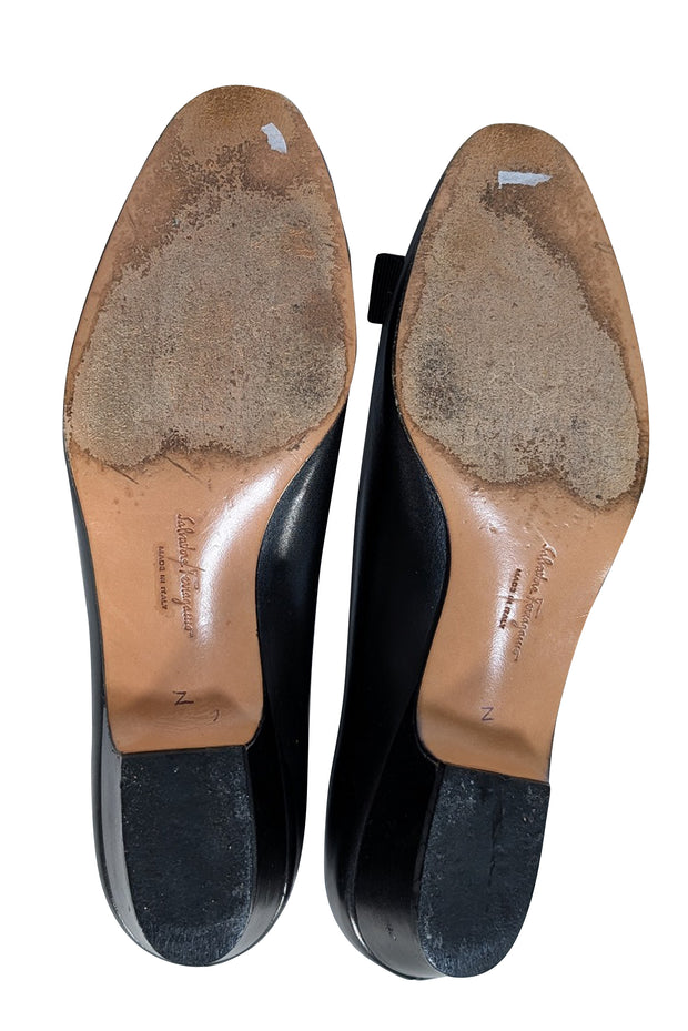 Ferragamo - Black Leather Bow Toe Kitten Pumps Sz 7
