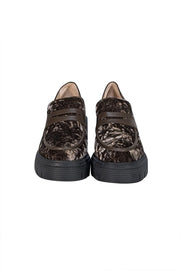 Stuart Weitzman - Truffle Brown Crushed Velvet "Soho" Loafers Sz 9 - Current Boutique