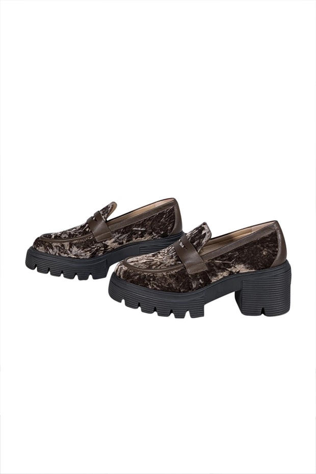 Stuart Weitzman - Truffle Brown Crushed Velvet "Soho" Loafers Sz 9 - Current Boutique