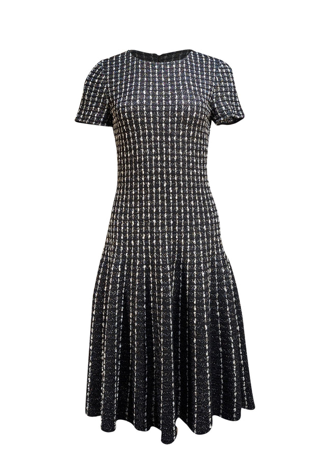 St. John - Black & White Blend Knit Short Sleeve Dress Sz 6 - Current Boutique