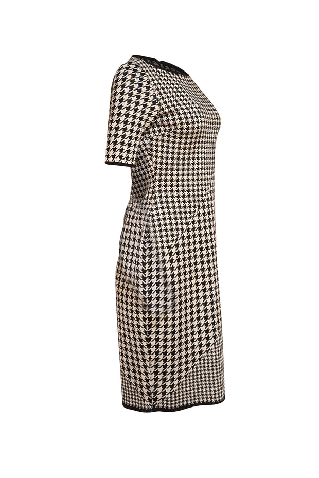 St. John - White & Black Herringbone Print Knit Short Sleeve Dress Sz 4 - Current Boutique