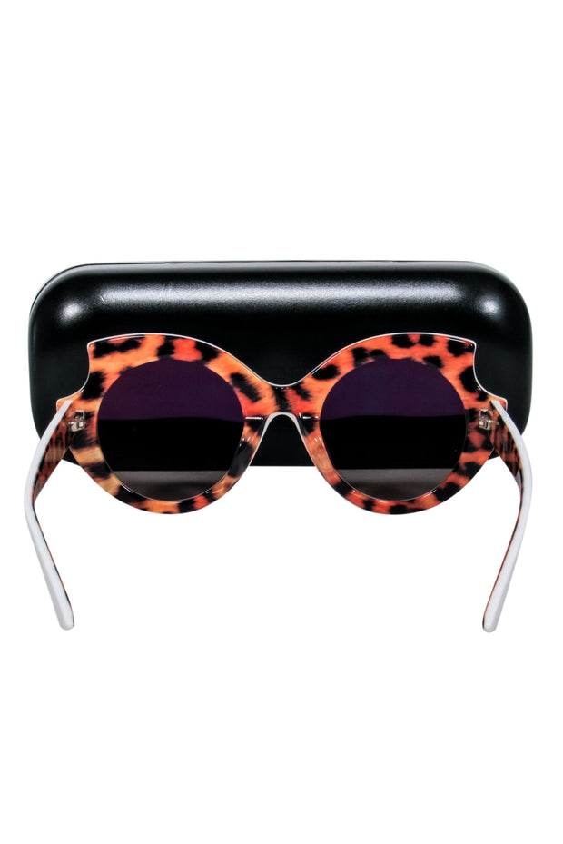 Current Boutique-Alexander McQueen - White Round Frames w/ Tortoise Legs Sunglasses