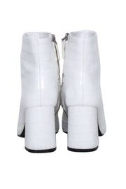 Current Boutique-Alice & Olivia - White Faux Croc Textured Short Boots Sz 5