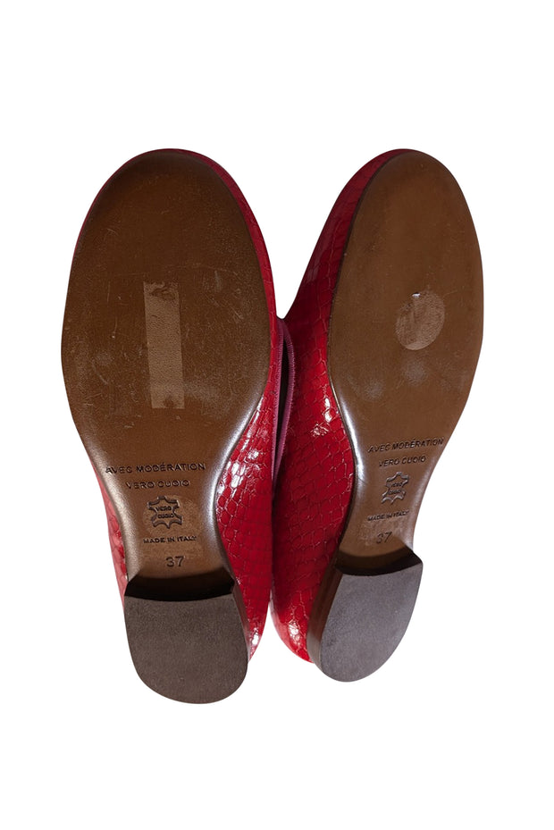 Avec Moderation - Red Croc Embossed Leather Flats Sz 7 - Current Boutique