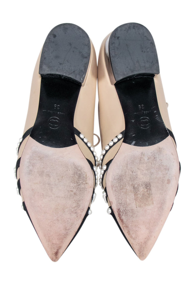 Current Boutique-Chanel - Beige, Black, & Pearl Low Heel Loafers Sz 9