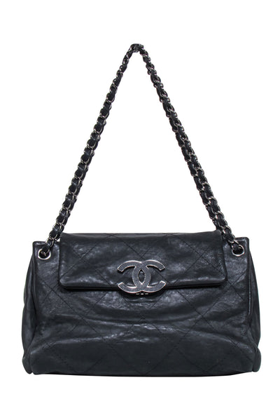 Current Boutique-Chanel - Hamptons Accordion Flap Quilted Calfskin Shoulder Bag