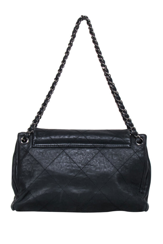 Current Boutique-Chanel - Hamptons Accordion Flap Quilted Calfskin Shoulder Bag