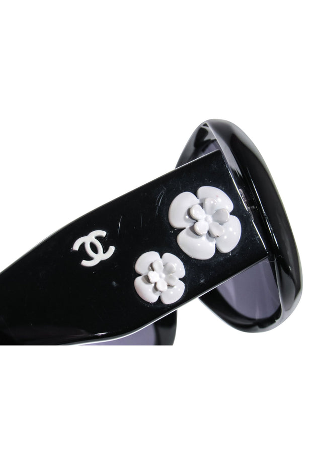 Current Boutique-Chanel - Black Sunglasses w/ 3D Flower Side Detail