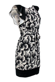 Current Boutique-Diane von Furstenberg - Black & White Printed Shift Dress w/ Flutter Sleeves Sz 2