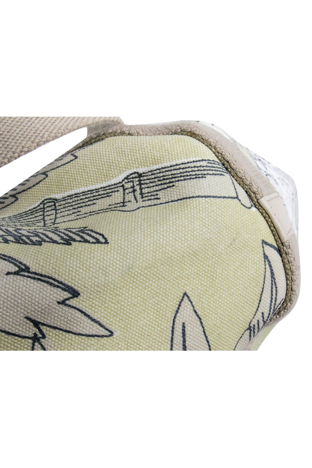 Current Boutique-Inoui Editions - Beige, Cream, & Light Green Tropical Print Drawstring Bag