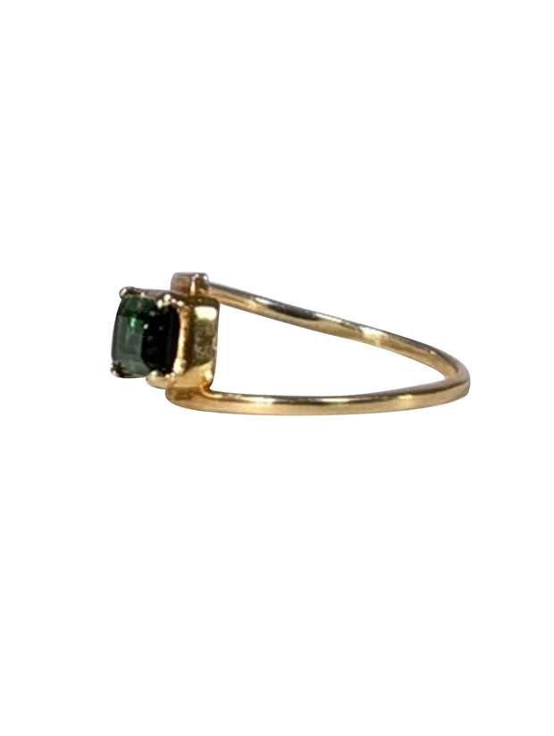 No Label - 18K 750 Gold Ring w/ Emerald Green Rectangular Stone Sz 9 - Current Boutique