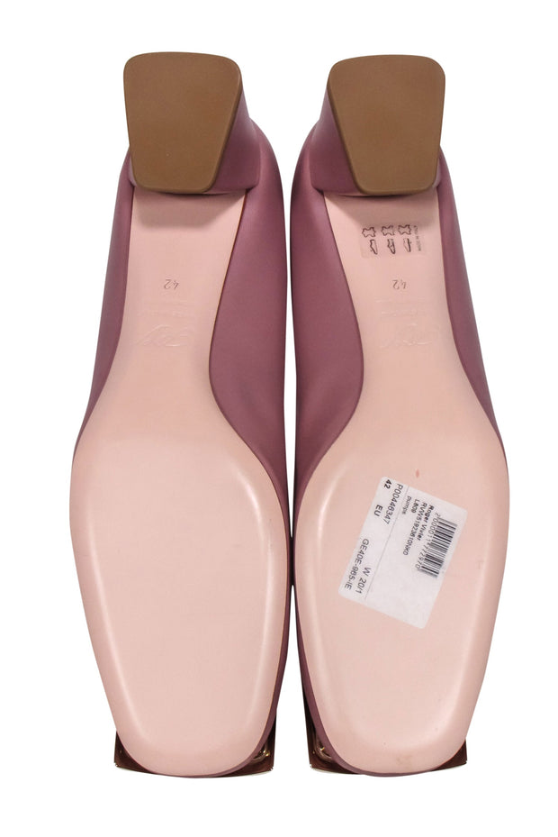 Current Boutique-Roger Vivier - Mauve Leather Chunky Heel Pumps w/ Large Buckle Sz 12