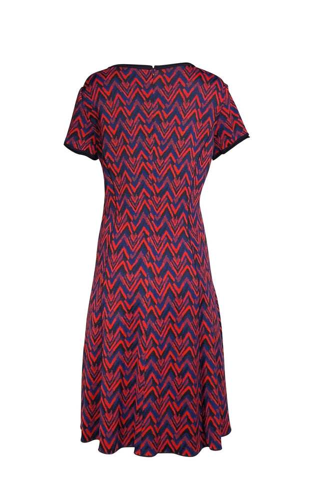 St. John - Navy, Red, & Blue Patterned Knit Short Sleeve Dress Sz 10 - Current Boutique