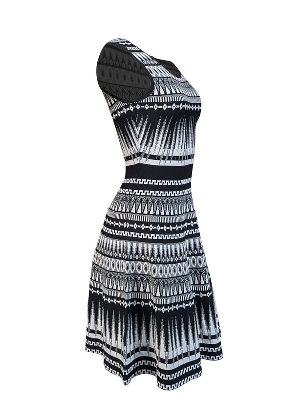 Current Boutique-Ted Baker - Black & White Patterned Knit Skater Dress Sz 4