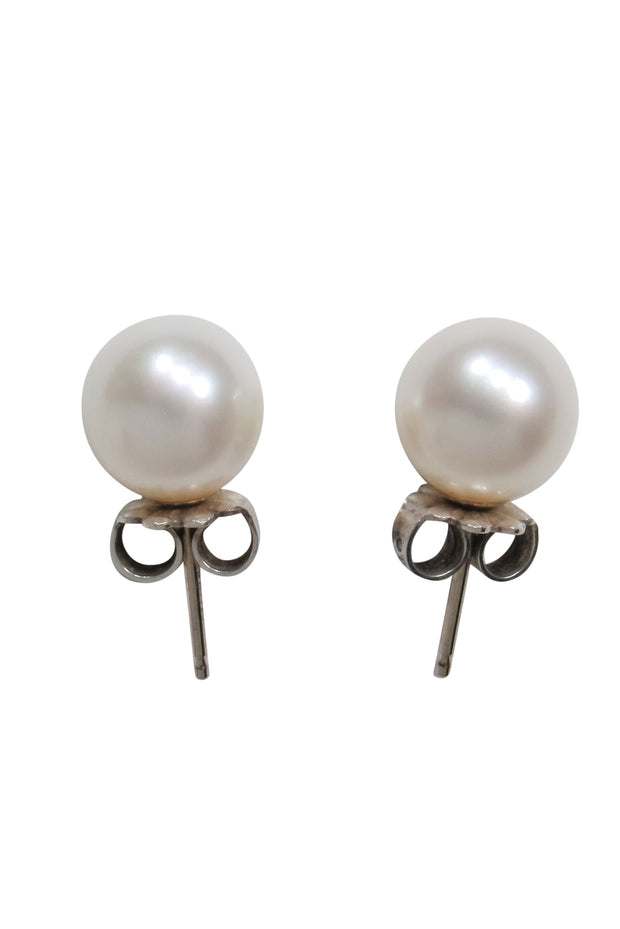 Current Boutique-Tiffany & Co - Freshwater Pearl Stud Earrings