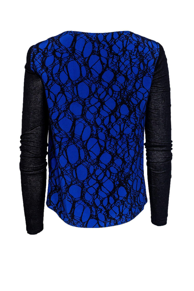 Current Boutique-Elizabeth & James - Blue & Black Graphic Blouse w/ White Accent Sz S