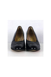 Current Boutique-Ferragamo - Black Leather Embossed Pumps Sz 9.5