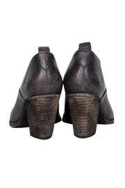 Current Boutique-Frye - Dark Grey Distressed Leather Heeled Booties w/ Stitching Detail Sz 6.5