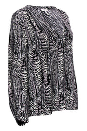 Current Boutique-Joie - Black & White Printed V-Neck Silk Blouse Sz M