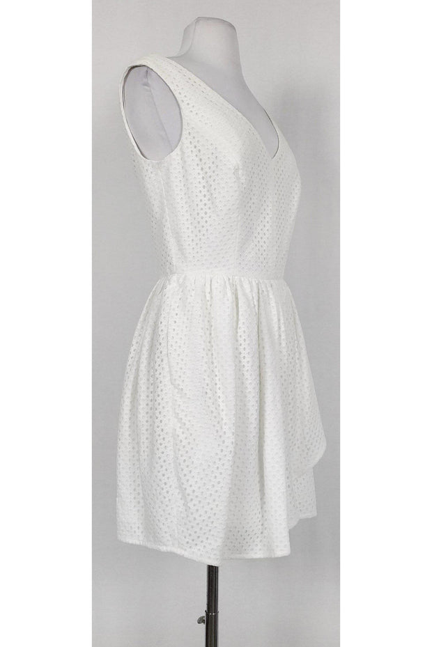 Current Boutique-Keepsake - White Eyelet Fit N Flare Dress Sz M